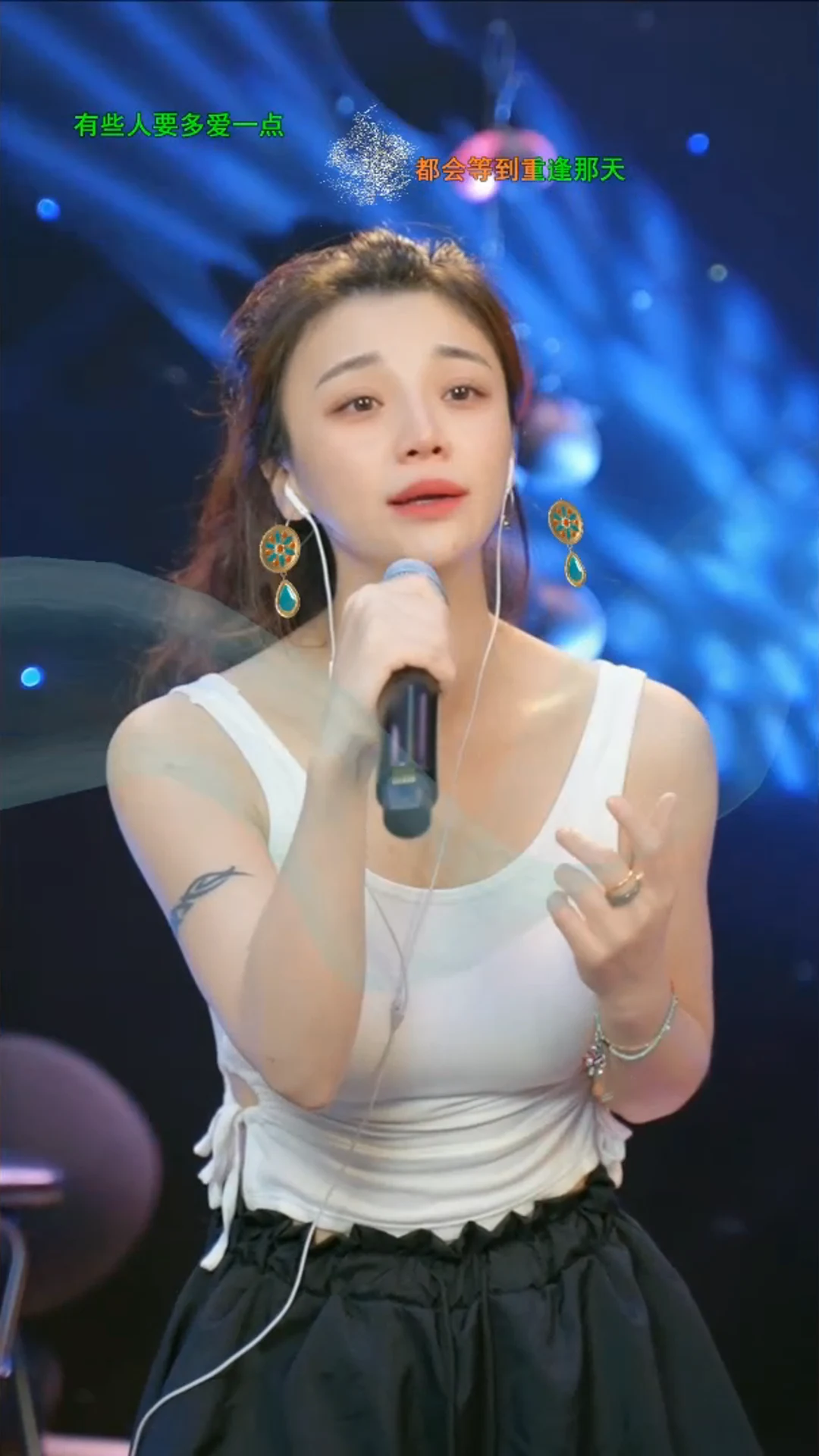 思月用心用情唱歌，思月舞台照片